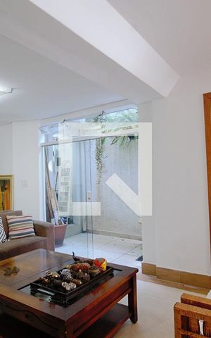 Casa de condomínio para alugar com 340m², 3 quartos e 3 vagas Casa de condomínio para alugar com 340m², 3 quartos e 3 vagasSala 2