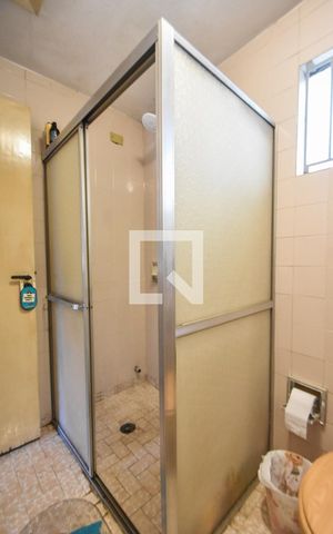 Casa à venda com 162m², 3 quartos e 3 vagasBanheiro 01