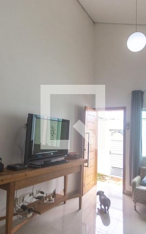 Casa à venda com 280m², 3 quartos e 4 vagas Casa à venda com 280m², 3 quartos e 4 vagasSala de estar