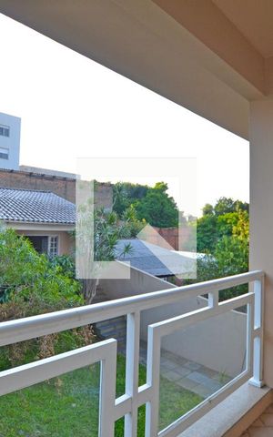 Casa à venda com 330m², 4 quartos e 3 vagasVista