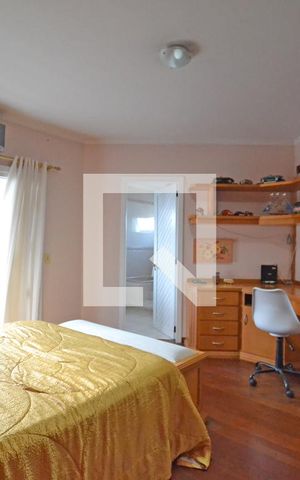 Casa à venda com 330m², 4 quartos e 3 vagasSuíte Master