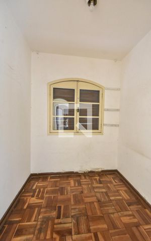 Casa à venda com 150m², 3 quartos e 2 vagasQuarto de Serviços 