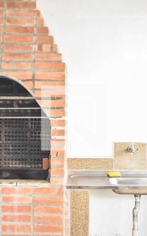 Casa à venda com 150m², 3 quartos e 2 vagasChurrasqueira 