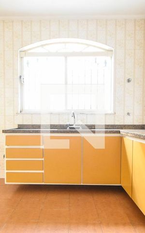 Casa à venda com 150m², 3 quartos e 2 vagasCozinha 