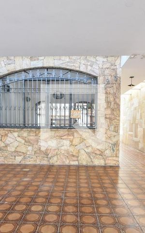 Casa à venda com 150m², 3 quartos e 2 vagasGaragem