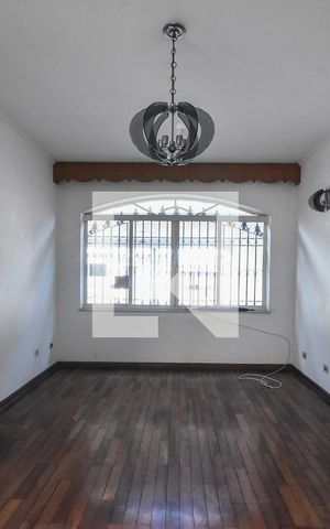 Casa à venda com 150m², 3 quartos e 2 vagasSala 