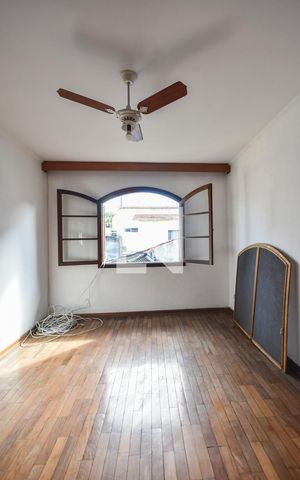 Casa à venda com 150m², 3 quartos e 2 vagasQuarto 02