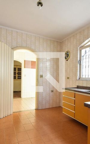 Casa à venda com 150m², 3 quartos e 2 vagasCozinha 