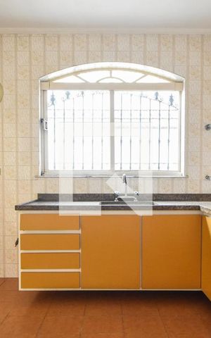 Casa à venda com 150m², 3 quartos e 2 vagasCozinha 