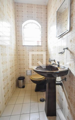 Casa à venda com 150m², 3 quartos e 2 vagasLavabo 