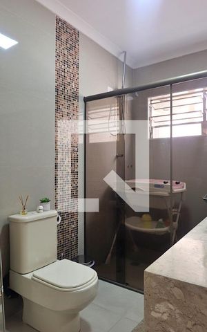 Casa para alugar com 184m², 3 quartos e 4 vagasBanheiro Social