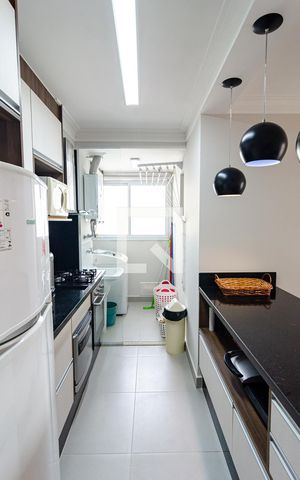 Apartamento para alugar com 78m², 3 quartos e 2 vagas Apartamento para alugar com 78m², 3 quartos e 2 vagasCozinha