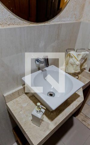 Casa à venda com 273m², 3 quartos e 5 vagasPia