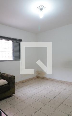 Casa para alugar com 70m², 2 quartos e sem vagaSala