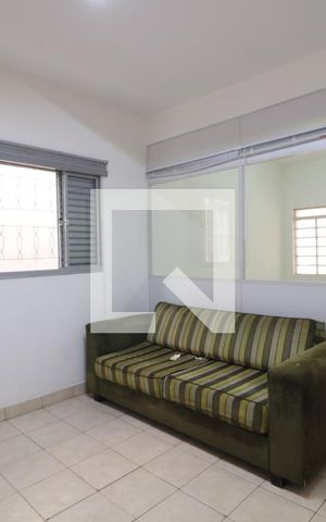 Casa para alugar com 70m², 2 quartos e sem vagaSala