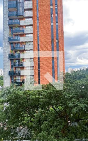 Apartamento à venda com 222m², 3 quartos e 3 vagasVista