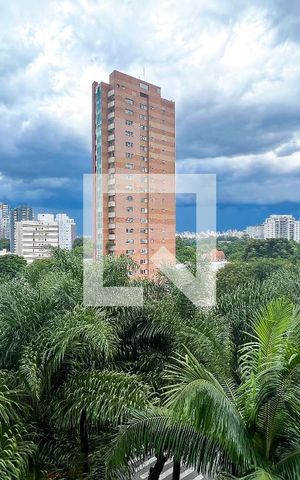 Apartamento à venda com 222m², 3 quartos e 3 vagasVista