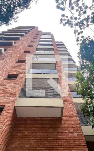 Apartamento à venda com 222m², 3 quartos e 3 vagasFachada