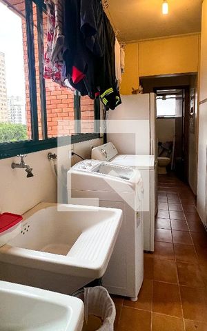 Apartamento à venda com 222m², 3 quartos e 3 vagasÁrea de Serviço