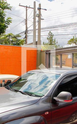 Casa para alugar com 256m², 3 quartos e 4 vagas Casa para alugar com 256m², 3 quartos e 4 vagasÁREA EXTERNA FRENTE