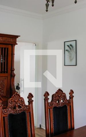 Casa para alugar com 256m², 3 quartos e 4 vagas Casa para alugar com 256m², 3 quartos e 4 vagasSALA