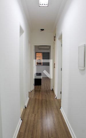 Casa para alugar com 256m², 3 quartos e 4 vagas Casa para alugar com 256m², 3 quartos e 4 vagasCORREDOR/CENTRAL DE CONTROLE
