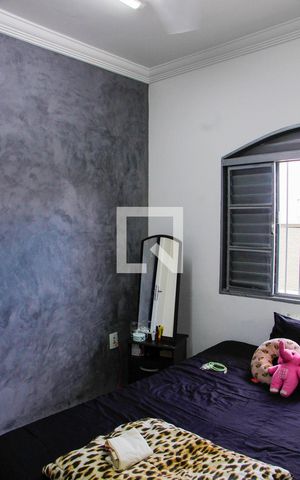 Casa para alugar com 256m², 3 quartos e 4 vagas Casa para alugar com 256m², 3 quartos e 4 vagasQUARTO 2