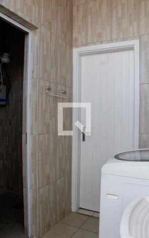 Casa para alugar com 256m², 3 quartos e 4 vagas Casa para alugar com 256m², 3 quartos e 4 vagasÁREA DE SERVIÇO