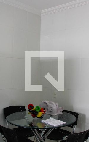 Casa para alugar com 256m², 3 quartos e 4 vagas Casa para alugar com 256m², 3 quartos e 4 vagasCOZINHA