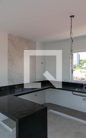 Apartamento à venda com 135m², 4 quartos e 4 vagas Apartamento à venda com 135m², 4 quartos e 4 vagasCozinha