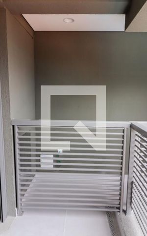 Studio à venda com 28m², 1 quarto e sem vaga Studio à venda com 28m², 1 quarto e sem vagaVaranda