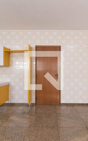 Casa à venda com 327m², 5 quartos e 12 vagasCozinha