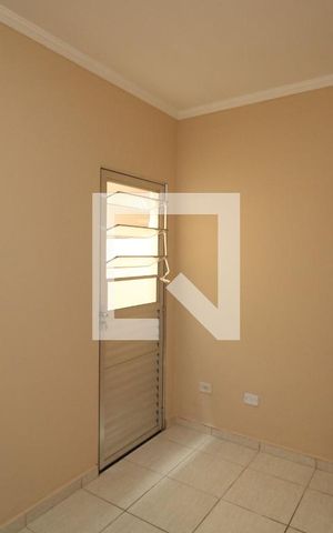 Casa para alugar com 90m², 2 quartos e 1 vagaQuarto