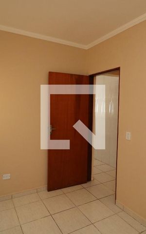 Casa para alugar com 90m², 2 quartos e 1 vagaQuarto