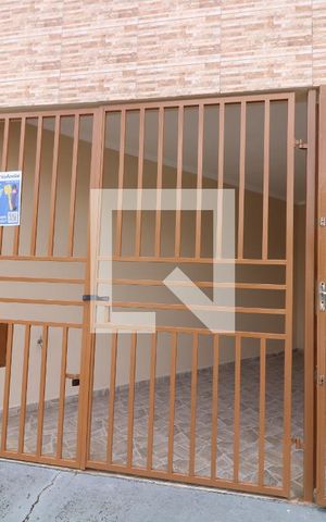 Casa para alugar com 90m², 2 quartos e 1 vagaFachada