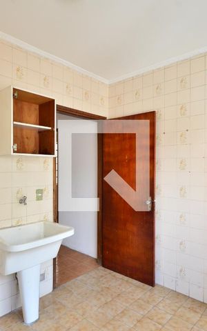 Casa à venda com 240m², 3 quartos e 3 vagasÁrea de Serviço