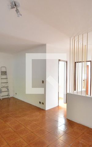 Casa à venda com 240m², 3 quartos e 3 vagasSala
