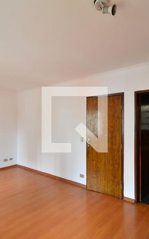 Casa à venda com 240m², 3 quartos e 3 vagasSuíte 2