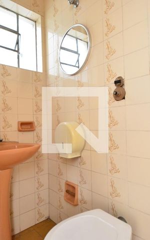 Casa à venda com 240m², 3 quartos e 3 vagasBanheiro do Salão