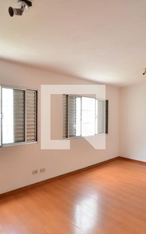 Casa à venda com 240m², 3 quartos e 3 vagasSuíte 2