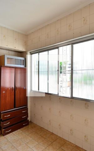 Casa à venda com 240m², 3 quartos e 3 vagasÁrea de Serviço