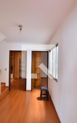 Casa à venda com 240m², 3 quartos e 3 vagasHall