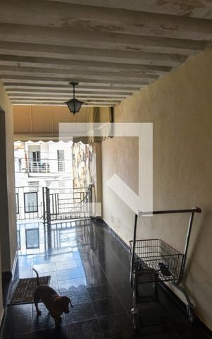 Casa à venda com 400m², 3 quartos e 3 vagas Casa à venda com 400m², 3 quartos e 3 vagasEntrada