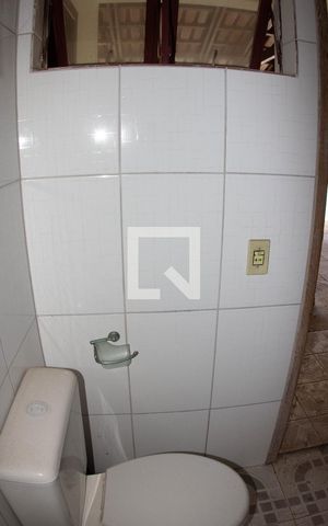 Casa para alugar com 420m², 2 quartos e 8 vagasBanheiro Piscina