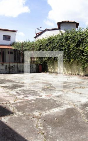 Casa para alugar com 420m², 2 quartos e 8 vagasEstacionamento