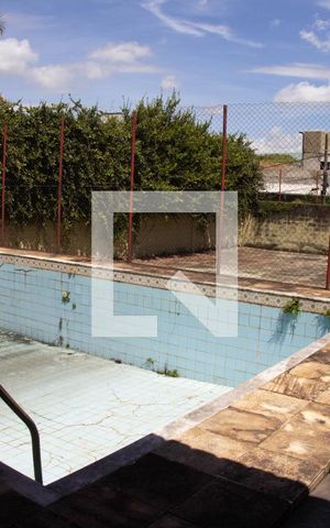 Casa para alugar com 420m², 2 quartos e 8 vagasPiscina