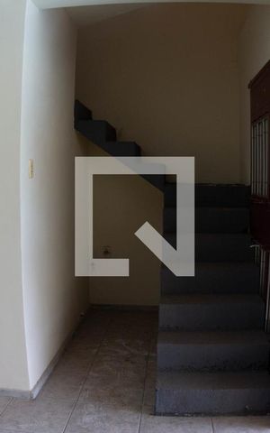 Casa para alugar com 420m², 2 quartos e 8 vagassala 1 - escada