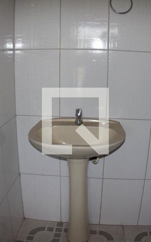 Casa para alugar com 420m², 2 quartos e 8 vagasBanheiro Piscina