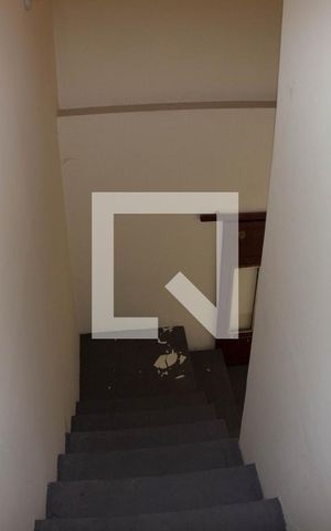 Casa para alugar com 420m², 2 quartos e 8 vagasEscada