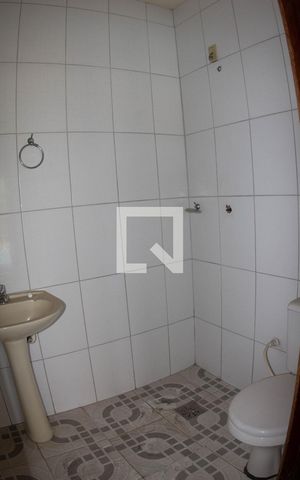 Casa para alugar com 420m², 2 quartos e 8 vagasBanheiro Piscina